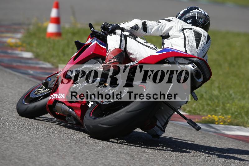 /Archiv-2024/29 12.06.2024 MOTO.CH Track Day ADR/Gruppe rot/87